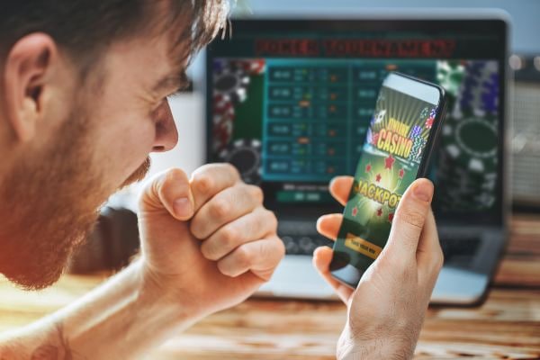 x7777 mobile app interface on smartphone screen Philippines player